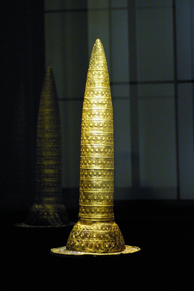 The Mystery of the Four Golden Hats of the Bronze Age